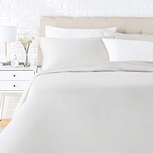 Amazon Basics - Juego de ropa de cama con funda de edredón, de satén, 200 x 200 cm / 50 x 80 cm x 2, Gris brillante