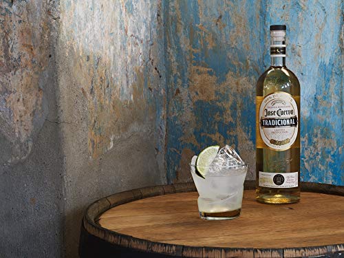 Jose Cuervo – Tequila Reposado Tradicional 700ml, 38º – 100% Agave Azul – Auténtico Tequila Premium